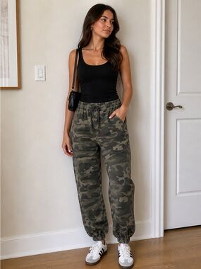 Women’s Camouflage Jogger Pants